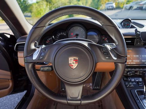 Used 2014 Porsche 911 Carrera 4S image 18