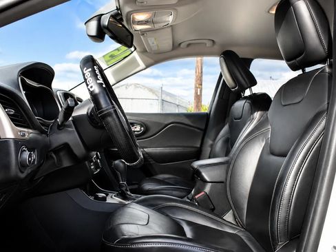 Used 2015 Jeep Cherokee Limited AWD/4WD image 11