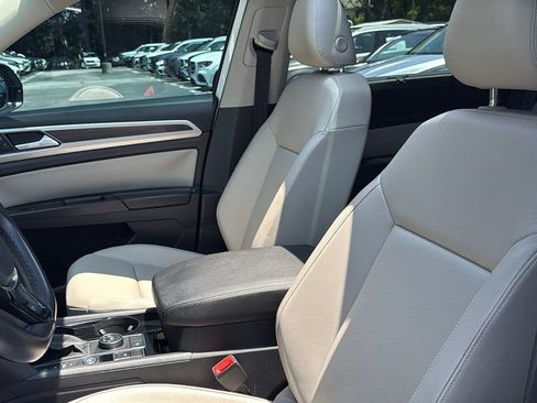 Used 2018 Volkswagen Atlas SEL w/ R-Line Package AWD/4WD image 23