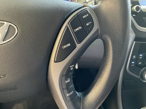 Used 2015 Hyundai Elantra SE w/ Option Group 02 image 13