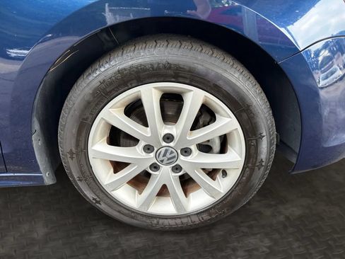 Used 2013 Volkswagen Jetta SE FWD image 35