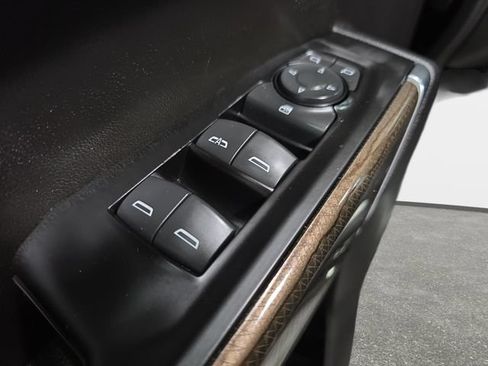 Used 2019 Chevrolet Silverado 1500 LT AWD/4WD image 26