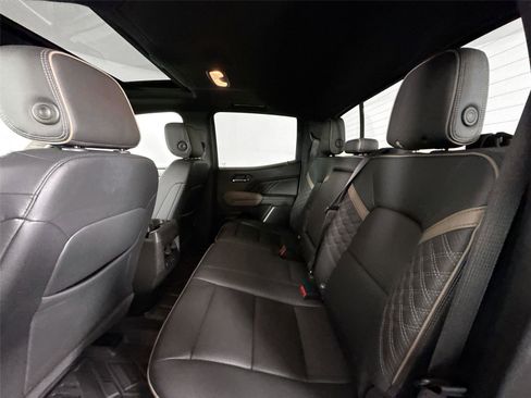 Used 2023 GMC Canyon Denali image 33