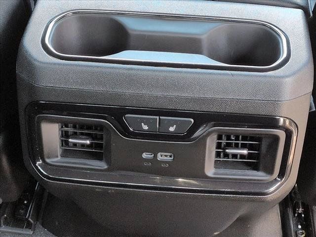 Used 2025 GMC Sierra 1500 AT4 w/ Technology Package AWD/4WD image 25