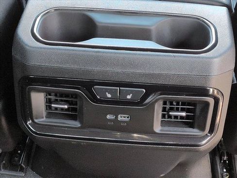 Used 2025 GMC Sierra 1500 AT4 w/ Technology Package AWD/4WD image 25