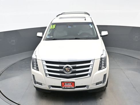 Used 2015 Cadillac Escalade Luxury image 37