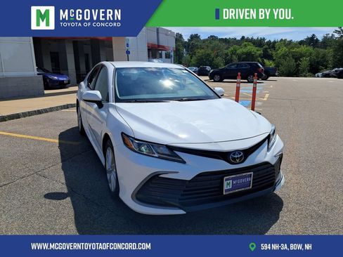 Used 2023 Toyota Camry LE AWD/4WD image 9