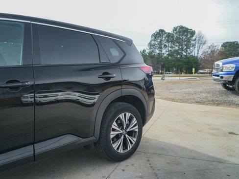 Used 2021 Nissan Rogue SV image 33