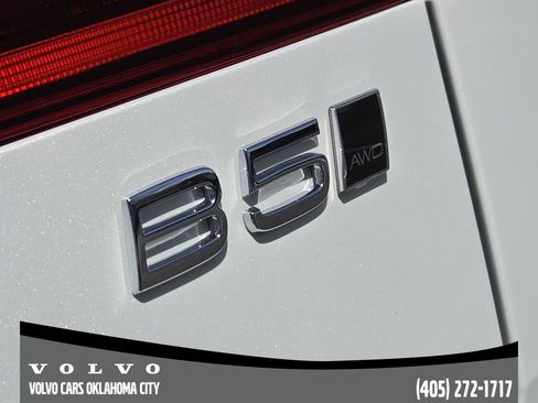 New 2026 Volvo XC60 B5 Ultra w/ Protection Package Premier AWD/4WD image 9