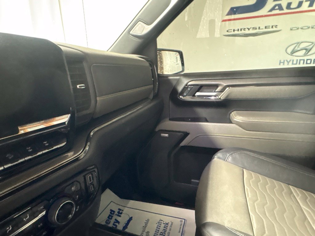 Used 2025 Chevrolet Silverado 1500 ZR2 w/ Technology Package AWD/4WD image 25