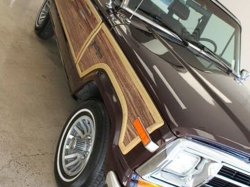 Used 1989 Jeep Grand Wagoneer image 33