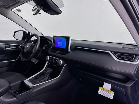 New 2025 Toyota RAV4 XLE image 27