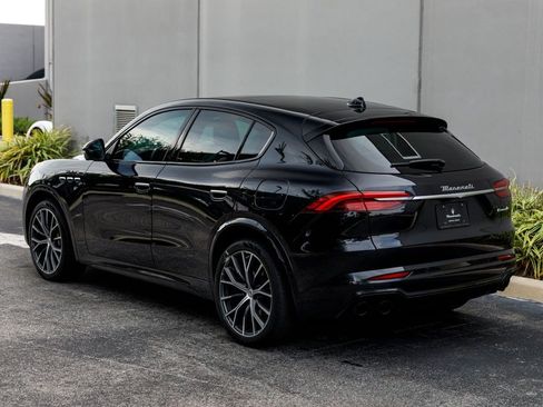 Certified 2023 Maserati Grecale Modena AWD/4WD image 3