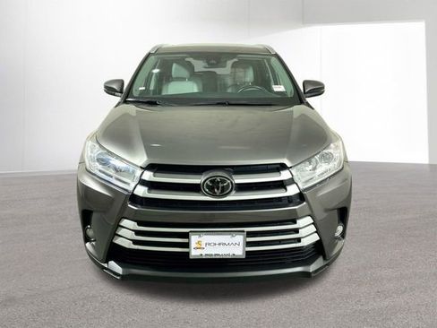 Used 2017 Toyota Highlander XLE image 25