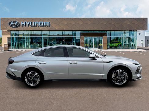 New 2026 Hyundai Sonata SEL image 9
