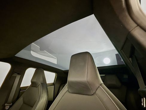 Used 2024 Tesla Cybertruck AWD Crew Cab image 21