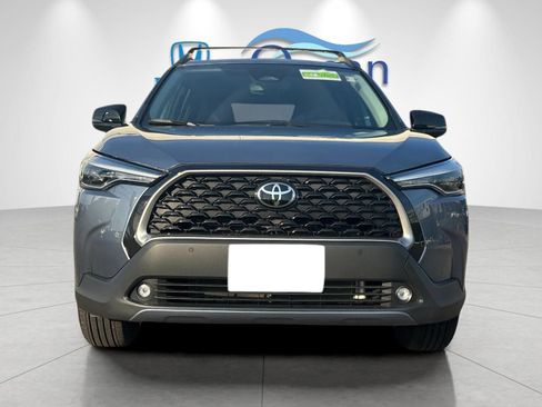 Used 2025 Toyota Corolla Cross XLE AWD/4WD image 8