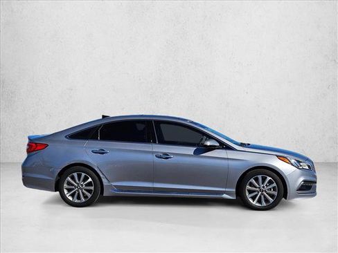 Used 2016 Hyundai Sonata Limited w/ Option Group 05 image 3