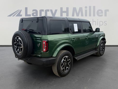 Used 2025 Ford Bronco Outer Banks image 5