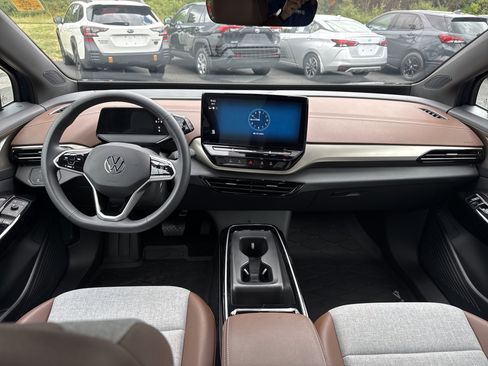 Used 2023 Volkswagen ID.4 Pro image 9