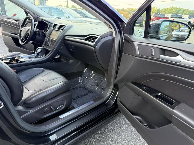 Used 2015 Ford Fusion Titanium AWD/4WD image 10