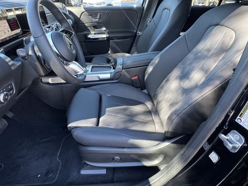 New 2025 Mercedes-Benz EQB 300 4MATIC image 18