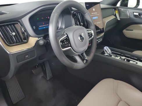 New 2027 Volvo XC60 B5 Plus AWD/4WD image 24