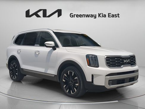 Certified 2024 Kia Telluride SX Prestige w/ Towing Package AWD/4WD image 3