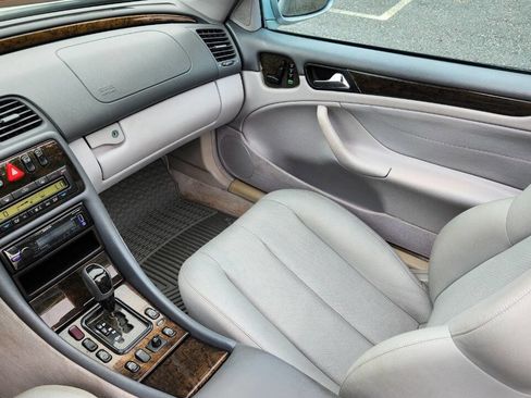 Used 2001 Mercedes-Benz CLK 430 Cabriolet image 29