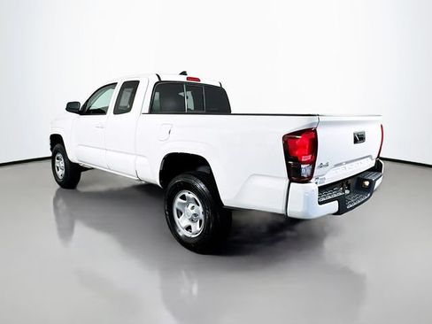 Certified 2021 Toyota Tacoma SR w/ SR Convenience Package AWD/4WD image 6