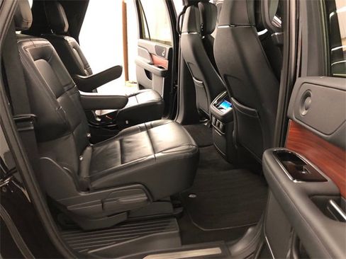 Used 2024 Lincoln Navigator L Reserve image 35