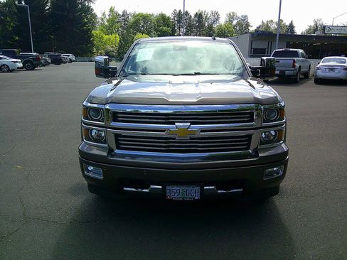 Used 2014 Chevrolet Silverado 1500 High Country w/ High Country Premium Package AWD/4WD image 8
