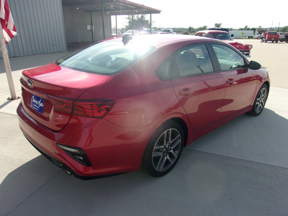 Used 2019 Kia Forte S w/ S Premium Package FWD image 3