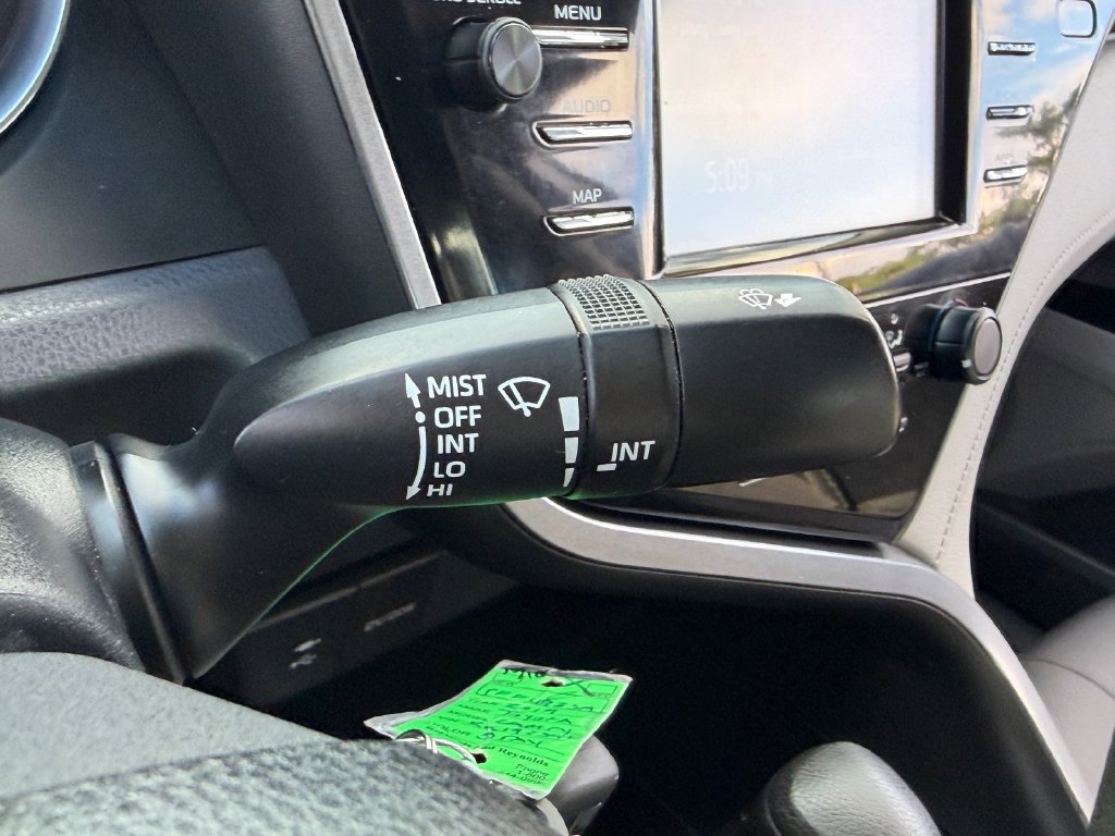 Used 2019 Toyota Camry LE FWD image 29
