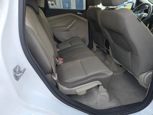Used 2016 Ford Escape SE w/ Equipment Group 201A FWD image 25
