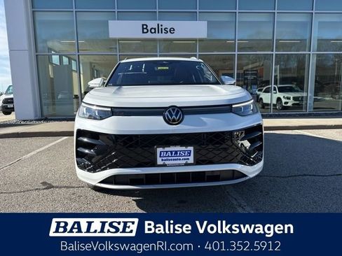 New 2026 Volkswagen Tiguan SEL R-Line image 2