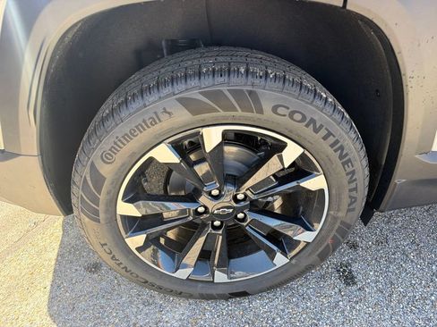 New 2026 Chevrolet Equinox RS w/ Convenience Package III FWD image 10