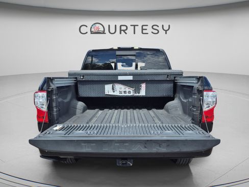 Certified 2023 Nissan Titan SV w/ SV Convenience Package RWD image 11