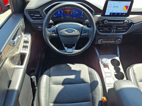 Used 2020 Ford Escape Titanium image 11