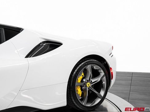 Used 2022 Ferrari SF90 Stradale AWD/4WD image 19