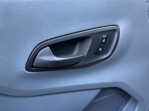 Used 2018 Ford Transit 150 XLT image 20