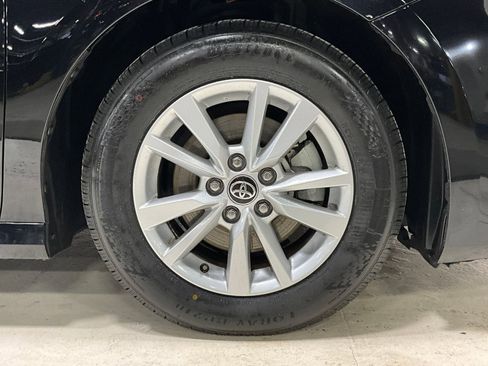 Used 2025 Toyota Camry LE FWD image 11