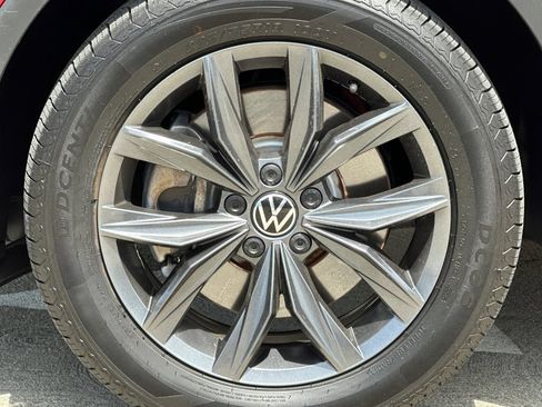 Used 2023 Volkswagen Tiguan SE FWD image 27