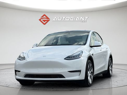 Used 2023 Tesla Model Y Long Range AWD/4WD image 13