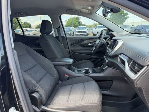 Used 2024 GMC Terrain SLE w/ Driver Convenience Package FWD image 28