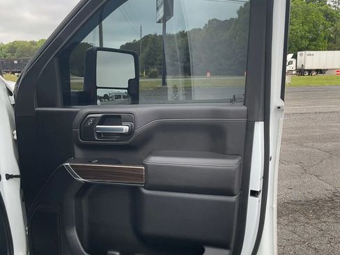 Used 2023 Chevrolet Silverado 2500 LT w/ Convenience Package AWD/4WD image 37