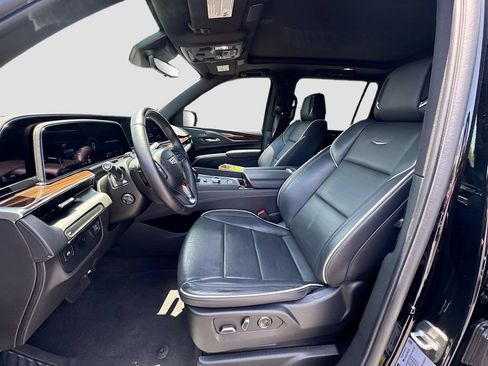 Used 2024 Cadillac Escalade ESV Premium Luxury RWD image 23