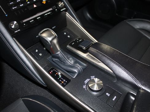 Used 2017 Lexus IS 350 AWD image 19
