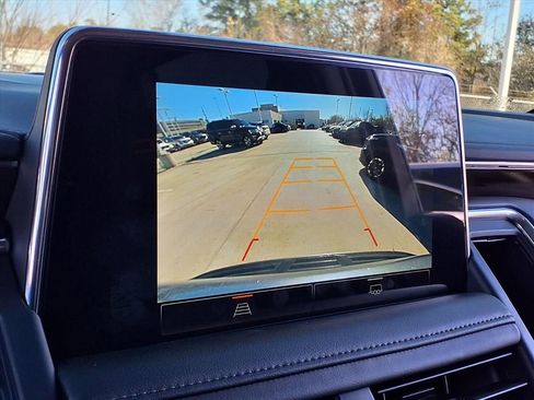 Used 2022 GMC Yukon SLE w/ Gmc Pro Safety Plus Package image 23