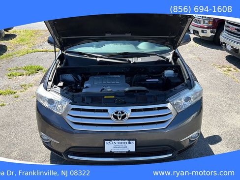 Used 2012 Toyota Highlander Limited w/ Tow Pkg AWD/4WD image 28